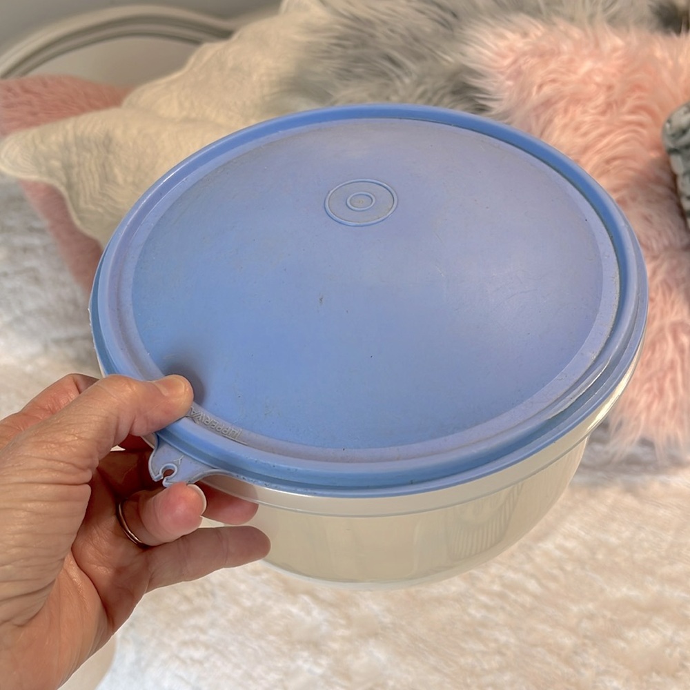 Vintage Tupperware Made in USA 3 Quarts